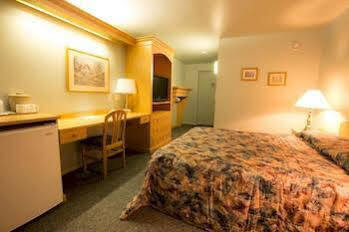Travelodge By Wyndham Motel