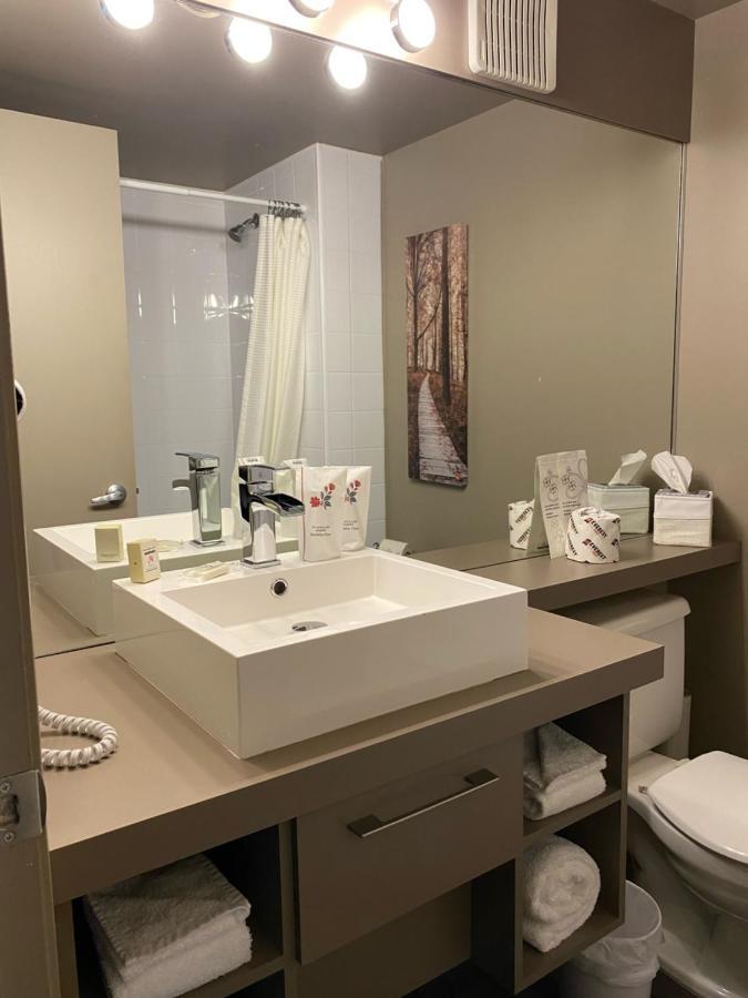 Motel Travelodge By Wyndham Drummondville