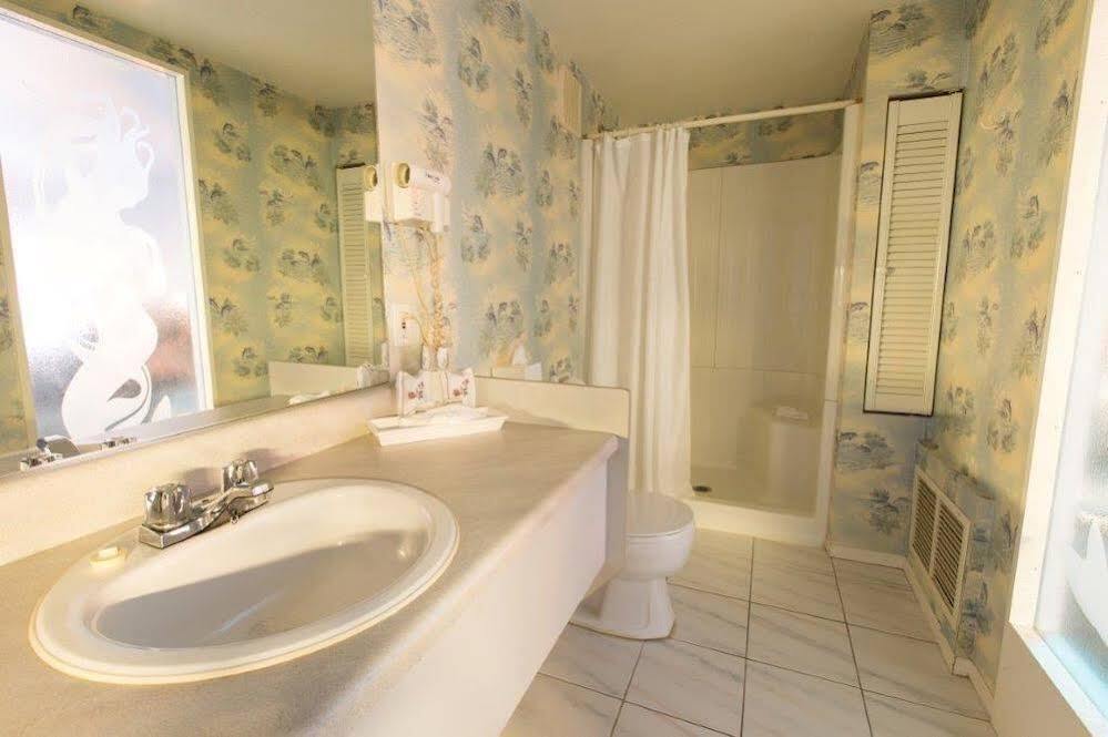Motel Travelodge By Wyndham Drummondville